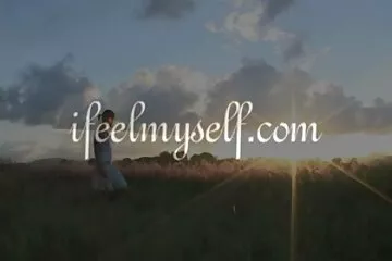 لم تدعني اغتسل. سكسي محارم حقيقي