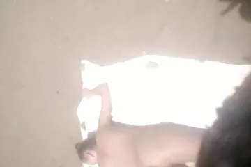 رأى المنحرف سكسي حوامل مترجم امرأة تشمس ويستمني عليها