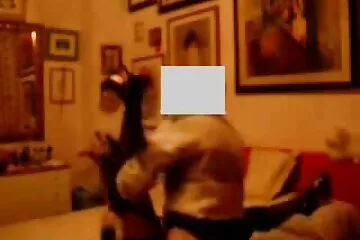 طلبت أن قصص سكسي مصوره تجعل لها اللسان هيكي المهبل.