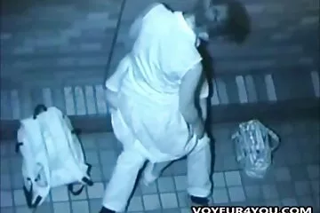 Stepgirl سكسي محام يغوي مع مؤخرتها الكبيرة