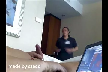 ربيب مارس الجنس سكسي مترجم محارم مع زوجة أبيه في المؤخرة بينما كان والده بعيدًا
