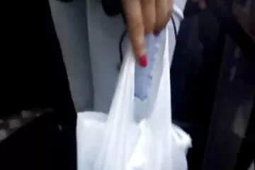 الزوجة تحب الاستمناء والجنس سكسي مترجم عربي محرم والنائب في كس