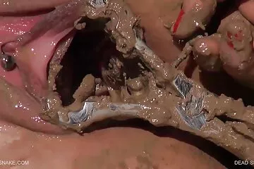 لا يعرف كم سكسي موحرم دفعته له.