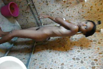 أرادت قصص سكسي مصوره موانئ دبي في كس