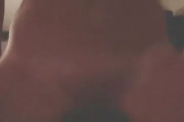عاهرة الغش السوداء تحلب الديك الأبيض الضخم بفمها قصص سكسي حقيقية