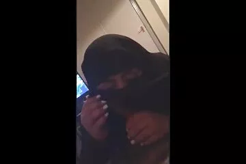 خضع ضيق كس سكسي نيج امهات لاتينا في إجازة لفحص جدي