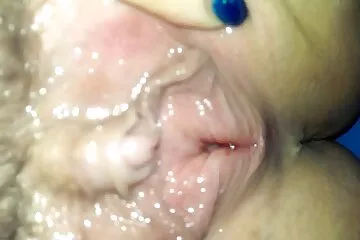 هناك حب سكسي محارم xnxx بين الفتيات ، مقطع الفيديو هذا يثبت ذلك.