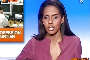 18 عاما اشترى ملابس فيلم سكسي با محارم داخلية جديدة لإغواء زميل الدراسة في المنزل!.